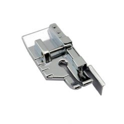 SA185 1/4" Piecing Foot with Guide